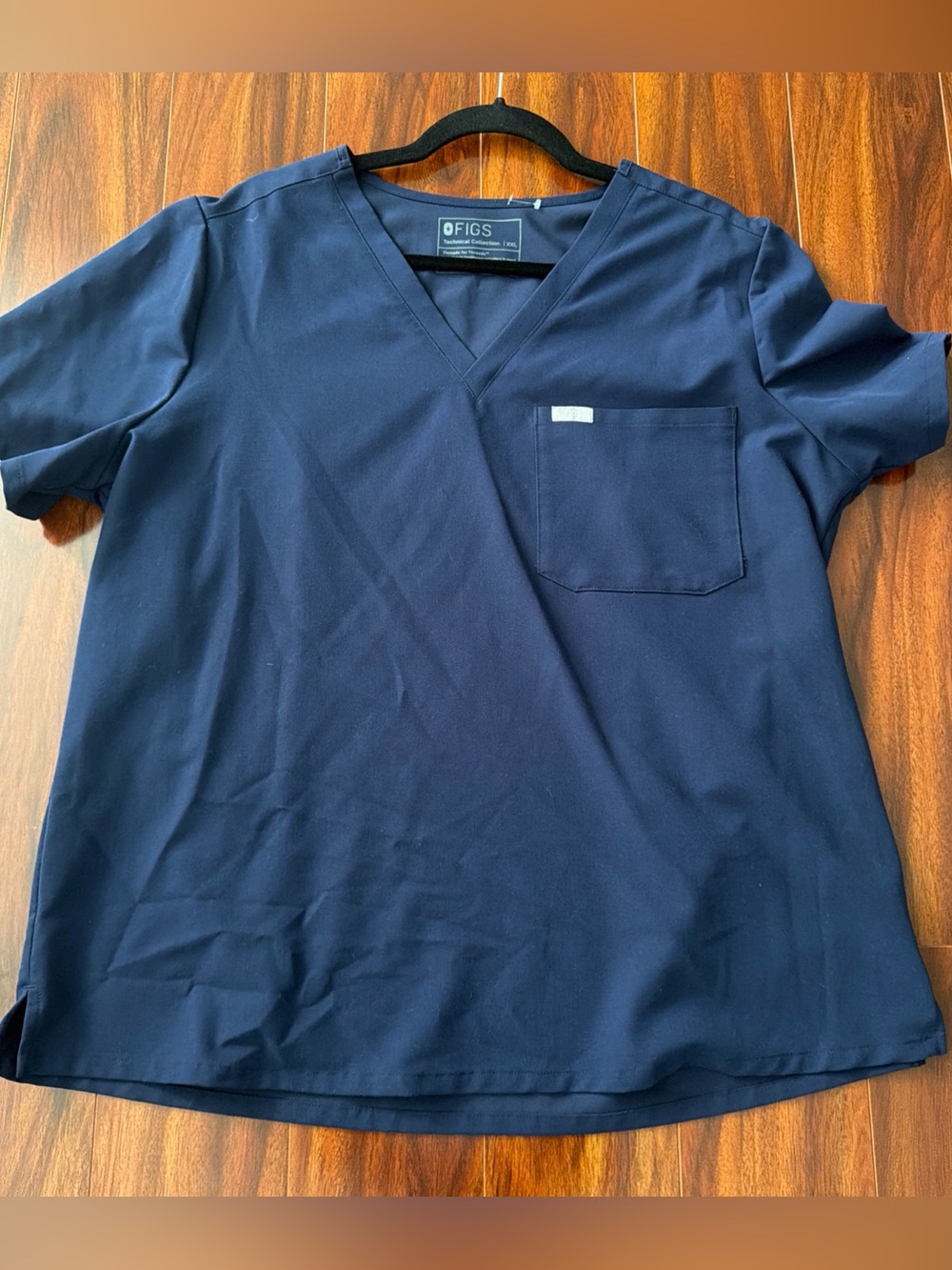 FIGS Women’s XXL Technical Collection Catarina One-Pocket Scrub Top Navy J-11 - Picture 4 of 11